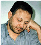 La resistenza Iraniana condanna le disumane pressioni dei mullahs sui prigionieri politici, richiede il rilascio immediato di Akbar Ganji