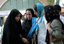 Iran: Imam della preghiera di venerdì di Mehriz compara le donne ad asini Image