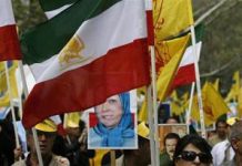 Iran: Migliaia di iraniani hanno manifestato contro Ahmadinejad a New York Image
