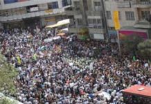 Iran: Manifestazioni anti governativa in diversi punti di Teheran, 100 mila in piazza Image