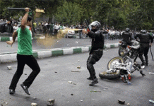 IRAN – “La lotta si è radicalizzata e incanalata verso il rovesciamento del regime degli ayattollah” Image