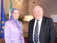 Iran: Il Presidente del Gruppo del PPE del Parlamento Europeo incontra Maryam Rajavi Image
