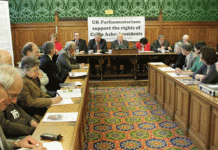 Iran: La maggioranza del parlamento sollecita l’UK a proteggere i dissidenti iraniani di Camp Ashraf Image