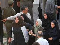 UNA SPONTANEA PROTESTA FA LIBERARE UNA DONNA IN IRAN Image