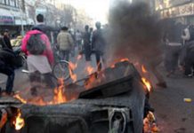 Iran: 15 sono stati feriti in scontri a via Vali Asr a Teheran
