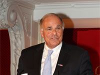 Il Gov. Ed Rendell: “…quei 400 residenti che hanno accettato ad andare (da Campo Ashraf a Camp Liberty), Madame Rajavi io non lo so, ma devono essere le persone più coraggiose del pianeta per essere disposti ad andare…”