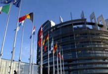 Risoluzione del Parlamento europeo sulle recenti violenze in Iraq e campo Ashraf (2013/2874(RSP))