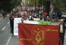 Manifestazione di migliaia di Iraniani a Berlino, Appello per un intervento urgente dell’ONU e degli Stati Uniti per salvare gli ostaggi