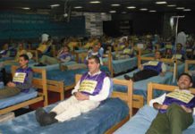 Nona settimana di sciopero della fame dei residenti di Liberty e dei membri della diaspora iraniana in cinque paesi per il rilascio dei sette residenti di Ashraf tenuti in ostaggio