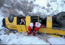 Iran: 18 morti e 25 feriti in un bus caduto in una scarpata nel nord dell’Iran