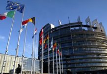 I parlamentari europei dicono basta al programma nucleare iraniano e alle violazioni dei diritti umani