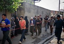 Iran: uomini legati e umiliati in pubblico ancor prima di essere incriminati