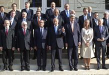 Un emarginato regime iraniano definisce la conferenza di Parigi sulla lotta allo SI “solo uno show”