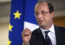 Hollande: “La Francia insiste che l’Iran deve rinunciare alle armi nucleari”