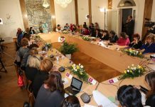 Sen. Pezzopane: le eroiche donne di Camp Liberty e quelle che soffrono in Iran sono la punta di diamante della lotta contro l’integralismo islamico
