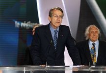 Amb. Giulio Terzi: Il messaggio che questo straordinario raduno deve mandare stasera è che si deve dare il massimo sostegno ad organizzazioni musulmane come la Resistenza Iraniana,
