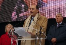 Iran: “Non ci faremo ingannare dai sorrisi di Rouhani”, dice un illustre politico dell’UE