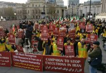 Gli anglo-iraniani chiedono un’indagine dell’ONU sul massacro dei prigionieri politici del 1988 in Iran, durante una manifestazione a Londra