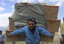 Le Guardie Rivoluzionarie uccidono alcuni poveri giovani corrier