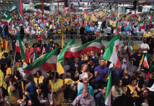 La politica sull’Iran e i disperati tentativi di screditare i Mojahedin del Popolo Iraniano ( MEK )