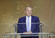 Il parlamentare francese Dominique Lefevre al grande raduno islamico tenuto dall’opposizione iraniana