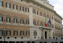 La maggioranza del Parlamento Italiano chiede l’incriminazione degli autori del massacro dei membri dei Mojahedin del Popolo compiuto nel 1988 dal regime iraniano