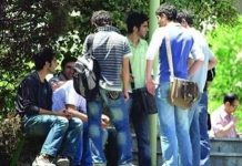La recessione e la disoccupazione continuano in Iran