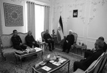 Iran: Rouhani elogia i Passdaran durante un incontro con i massimi comandanti del terrorismo