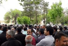 Iran: Manifestazione del popolo e degli agricoltori ad Isfahan con lo slogan “L’agricoltore muore ma non accetta la carità.”