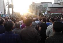 Iran: La rivolta popolare, soprattutto dei giovani in protesta della mancanza dell’acqua con slogan “Morte al dittatore!”