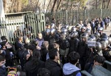 Iran: Più di 1000 arresti in agosto, l’appello per il rilascio immediato dei prigionieri