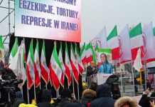 Cronaca: Manifestazione del MEK “Iran libero” all’esterno del Vertice di Varsavia