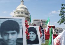 Esposizione di fronte al Congresso degli Stati Uniti commemora le vittime del Massacro del 1988 in Iran