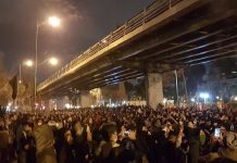 Iran: Le manifestazioni popolari e degli studenti a Teheran con gli slogan “Morte al dittatore!” e “Pasdaran vergognatevi, lasciate in pace il Paese!”