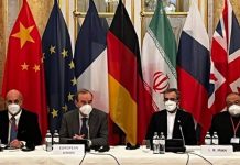 Le potenze occidentali dovrebbero imporre sanzioni a Teheran piuttosto che continuare i colloqui