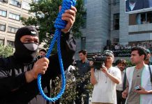 Iran: Khamenei stabilisce un record di esecuzioni senza precedenti