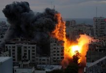 Sotto i riflettori dei media: funzionari del regime iraniano espongono il loro ruolo nella crisi regionale