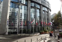 Undici ex ministri degli Esteri esortano UE e Stati Uniti ad agire sulla crisi iraniana