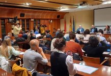 L’ex vicepresidente del Parlamento europeo Alejo Vidál Quadras accusa il regime iraniano di attacchi terroristici nella prima conferenza stampa post-ripresa