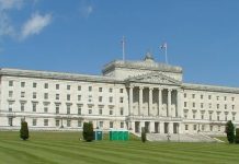 La maggioranza del Parlamento dell’Irlanda del Nord sostiene il piano in dieci punti di Maryam Rajavi per un cambiamento democratico in Iran