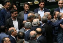 L’Iran affronta lotte di potere sempre più intense a causa del ripristino “snapback” delle sanzioni ONU