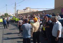 Le forze di sicurezza attaccano la manifestazione “No alle esecuzioni” mentre le proteste di pensionati e fornai dilagano nelle città iraniane