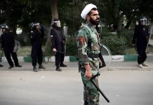 Il regime iraniano stringe la morsa tra guerra, esecuzioni e arresti di massa per sedare la popolazione ribelle