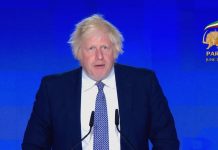 Boris Johnson condanna il divieto di manifestazioni in Francia e appoggia l’opposizione democratica iraniana