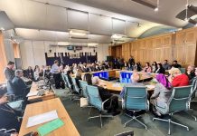 Una conferenza al Parlamento britannico chiede una rottura con la politica di appeasement e il sostegno alla resistenza democratica in Iran